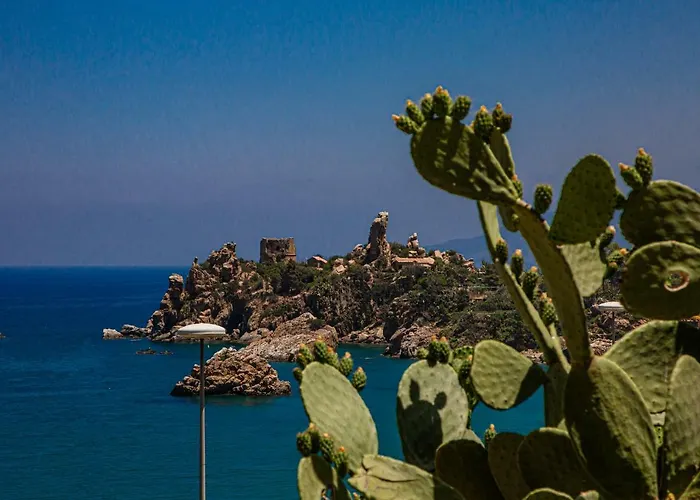 Al Pescatore 3* Чефалу