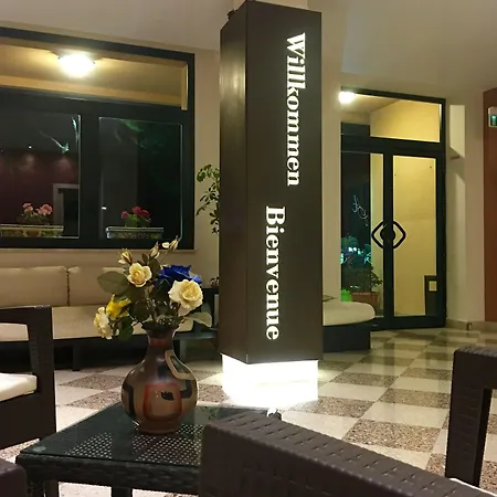 Al Pescatore فندق 3*